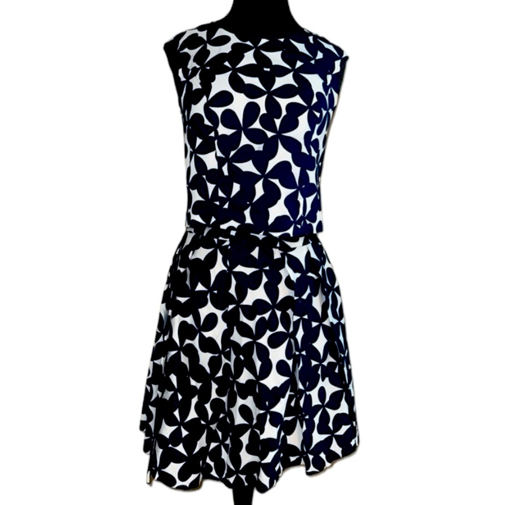 INC BLUE AND WHITE BUTTERFLY FIELD TOP WITH MATCHING SKIRT-NEW WITH TAGS